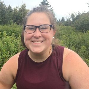 Meet your Posher, Abby